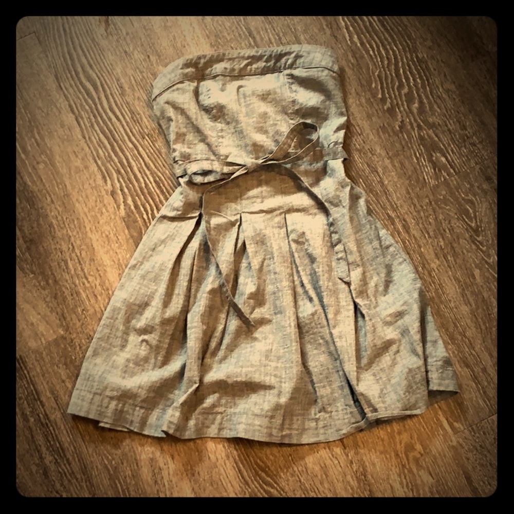 Velvet Heart gray chambray strapless dress!